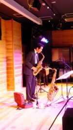 飯塚雅幸が「秋田市文化会館」閉館・緞帳下ろしステージで演奏しました。